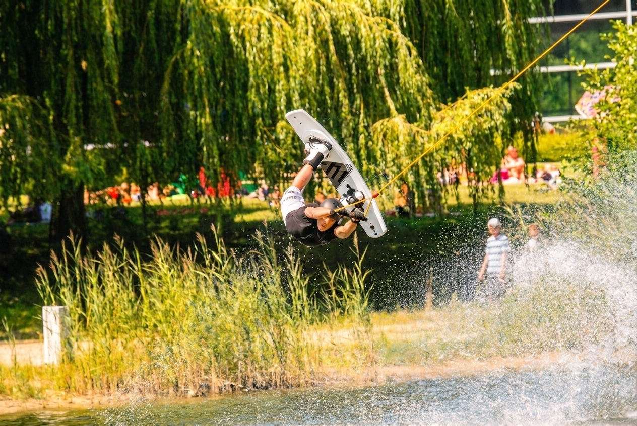 Frank Goebels beim Wakeboarden